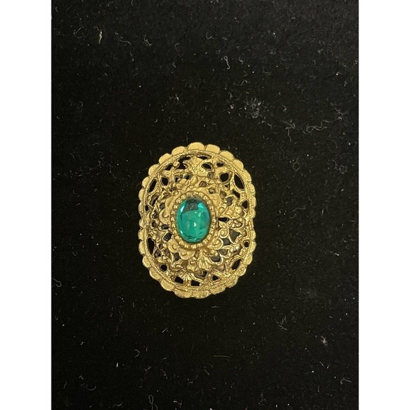 Vintage Gold Tone Scroll Pin Brooch Green Lucite Center Accent - Picture 2 of 6